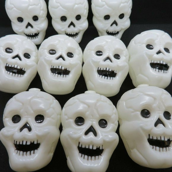 10 Vintage Plastic Blow Mold RV Patio Party String Light Covers Skulls Lot of 10 - Picture 4 of 9